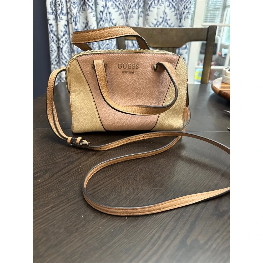 Guess Colorblock Satchel‎ Handbag Pink Cream Tan Pebbled Crossbody Bag